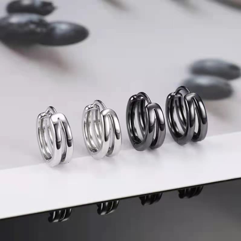 シルバーアクセサリー 二重輪のような光沢フープピアス