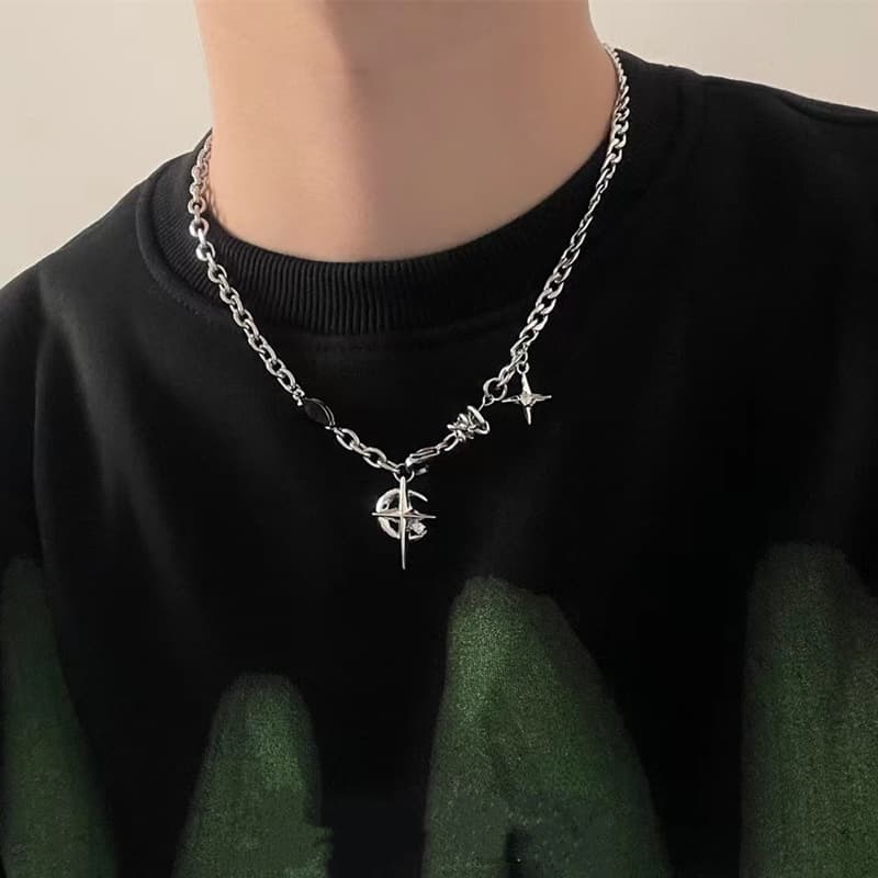シルバーアクセサリー 十字架ムーンモチーフチェーンネックレス