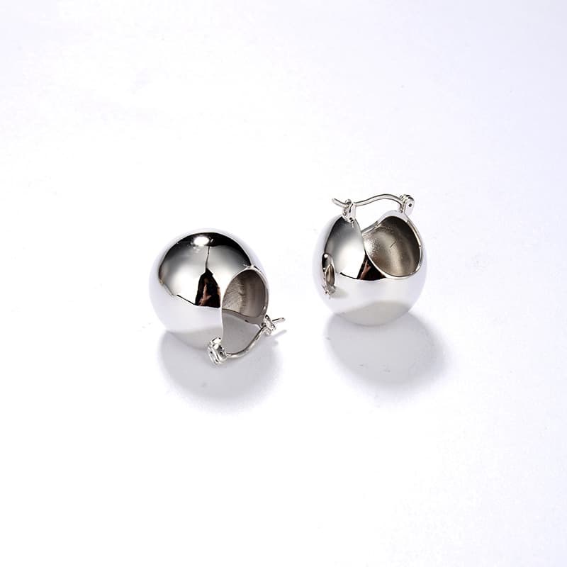 シルバーアクセサリー 繊細曲線ドーム型ピアス