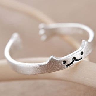 シルバーアクセサリー 猫の微笑み フリーサイズリング