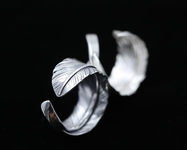シルバーアクセサリー 繊細な羽根の約束リング