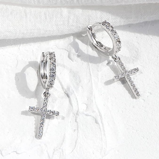 シルバーアクセサリー キラめき十字架ピアス