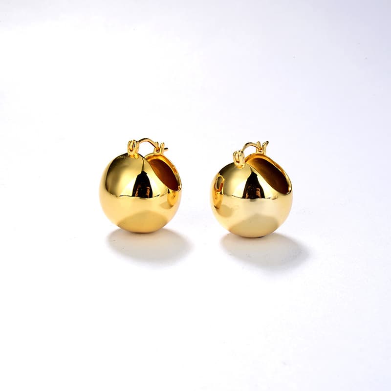 シルバーアクセサリー 繊細曲線ドーム型ピアス