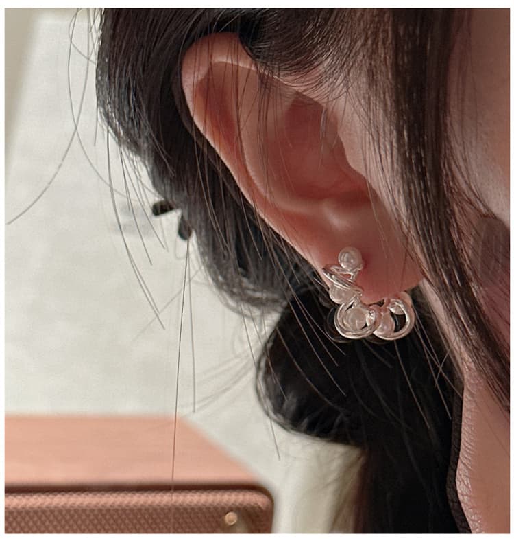 シルバーアクセサリー 純銀925 花型パール付きスタッドピアス