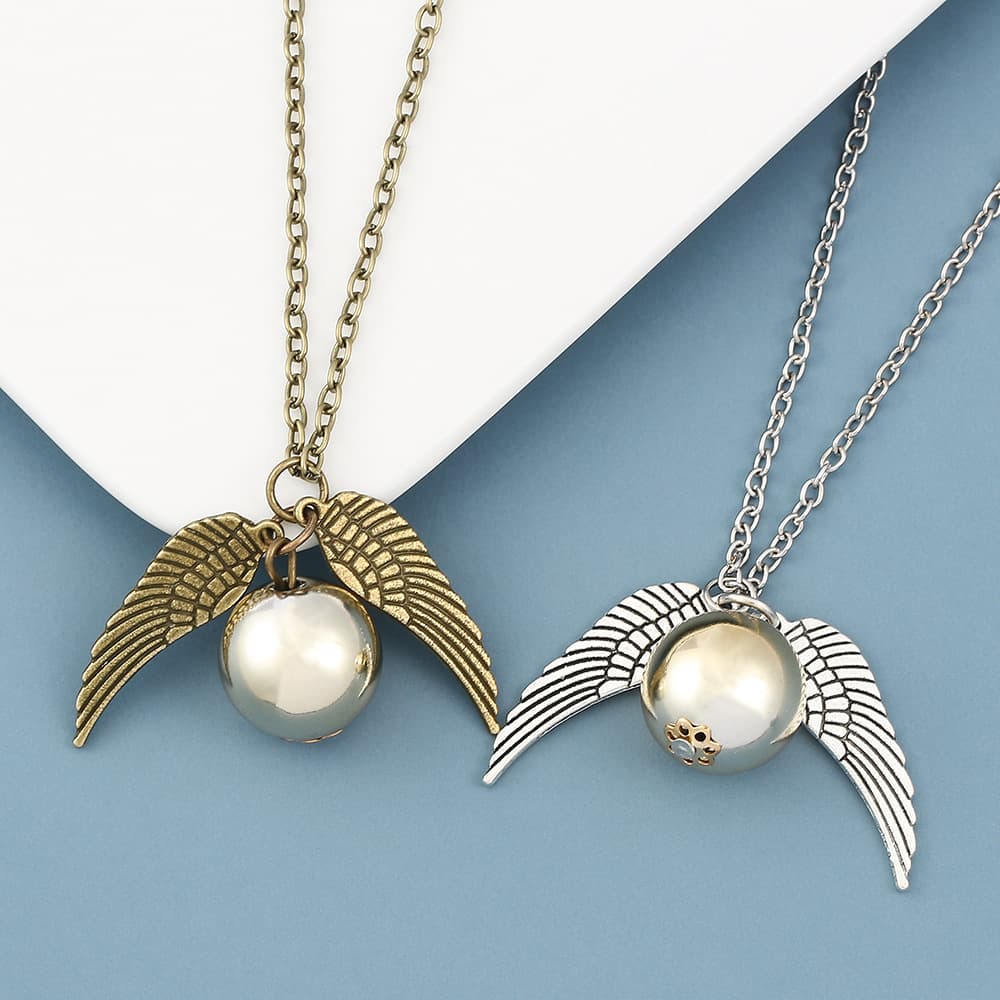 シルバーアクセサリー 天使の翼つき球体ネックレス