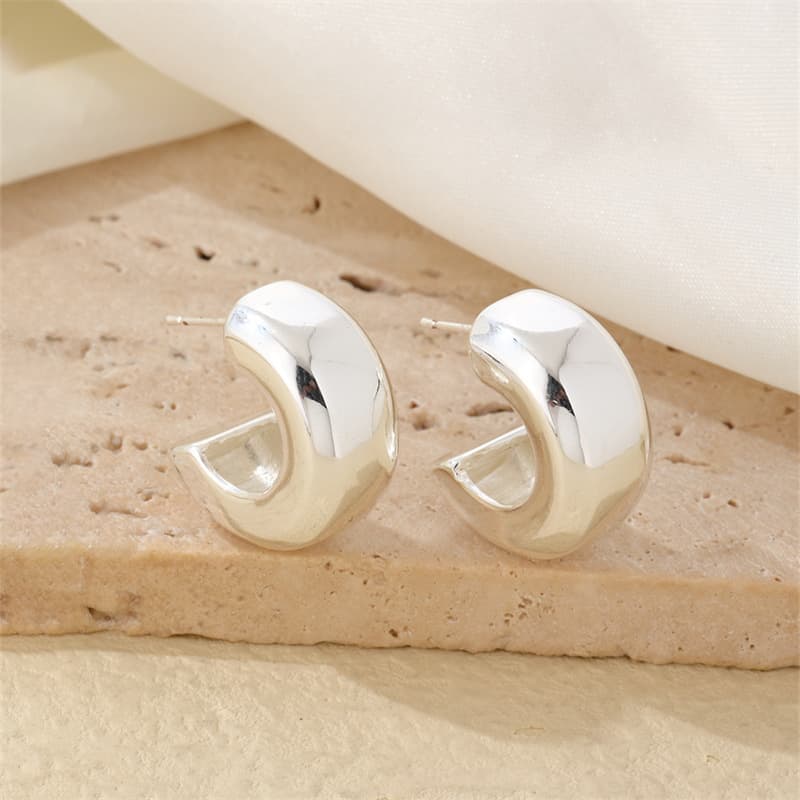 シルバーアクセサリー なめらかウェーブフープピアス