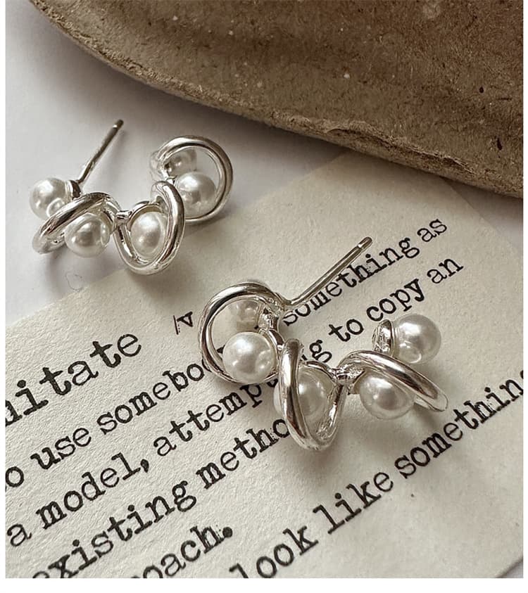 シルバーアクセサリー 純銀925 花型パール付きスタッドピアス