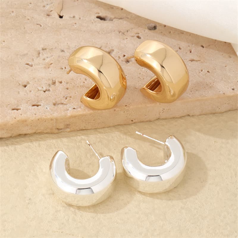 シルバーアクセサリー なめらかウェーブフープピアス