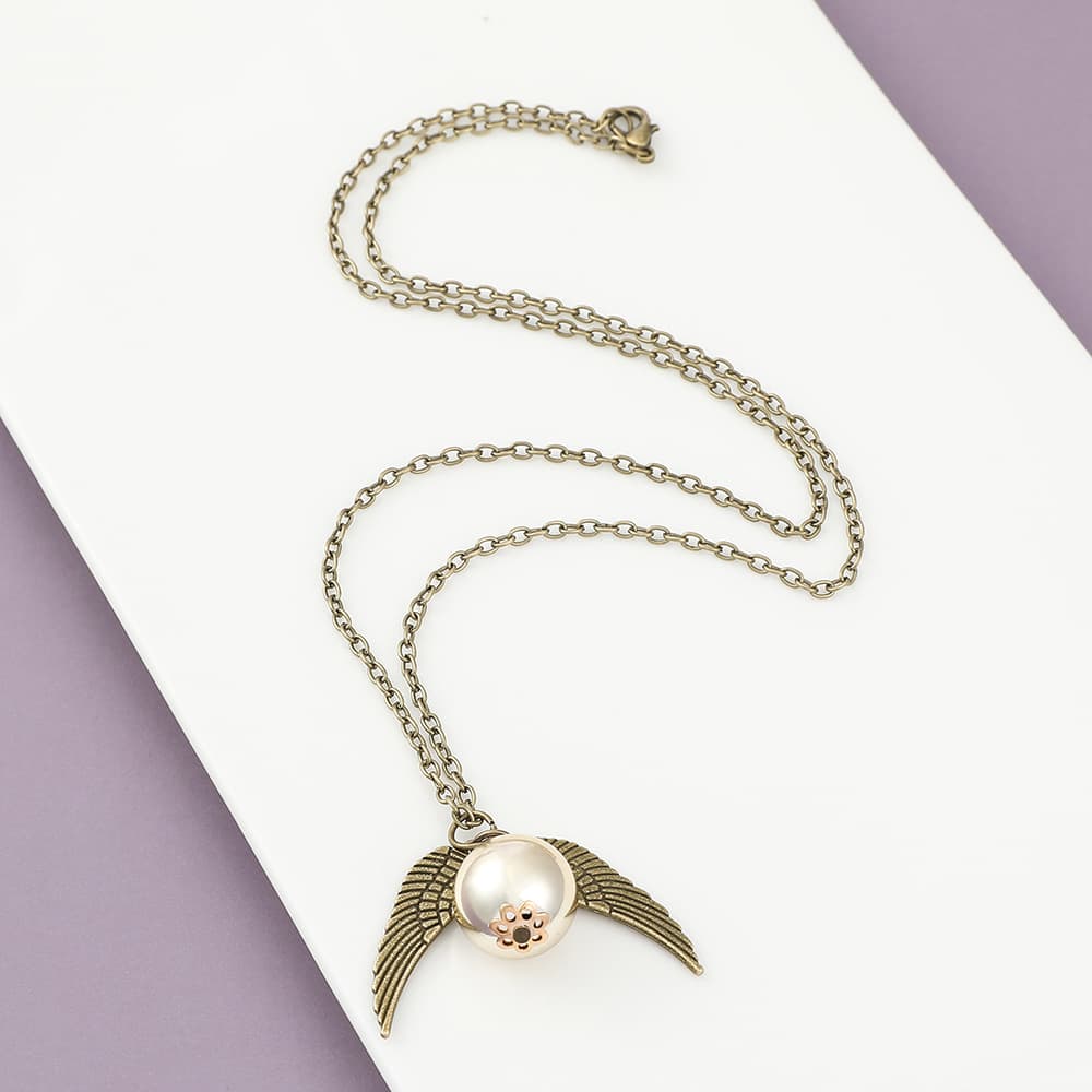 シルバーアクセサリー 天使の翼つき球体ネックレス