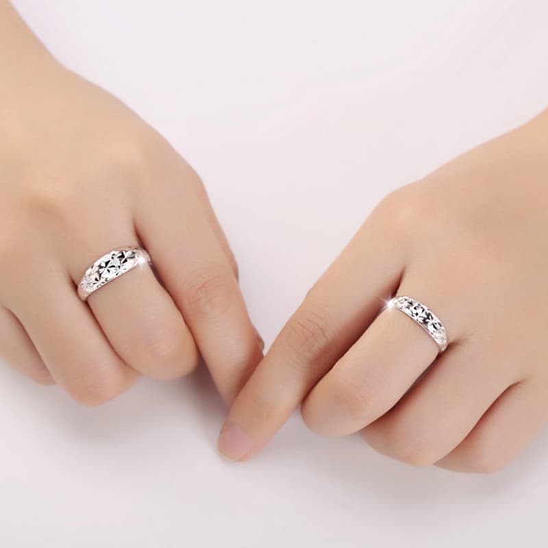 シルバーアクセサリー 星花彫り 幅広リング