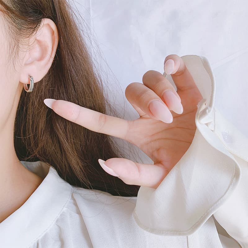 シルバーアクセサリー 星と羽のフープピアス