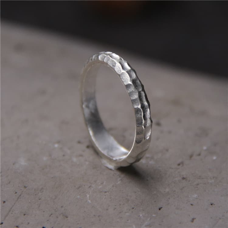 シルバーアクセサリー 槌目模様のペアリング