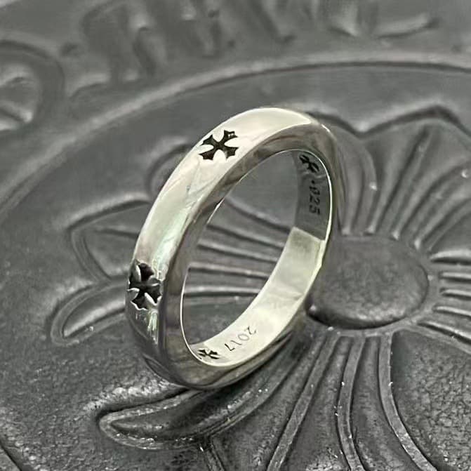 シルバーアクセサリー 花十字クロス透かし彫りリング