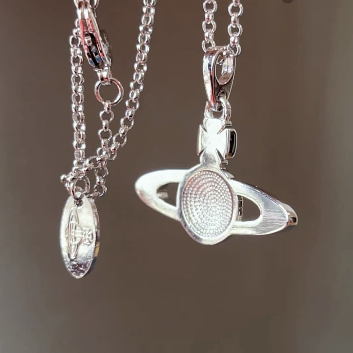 シルバーアクセサリー 惑星リボン 宇宙ネックレス