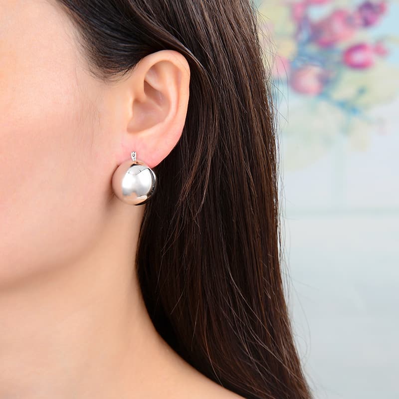 シルバーアクセサリー 繊細曲線ドーム型ピアス
