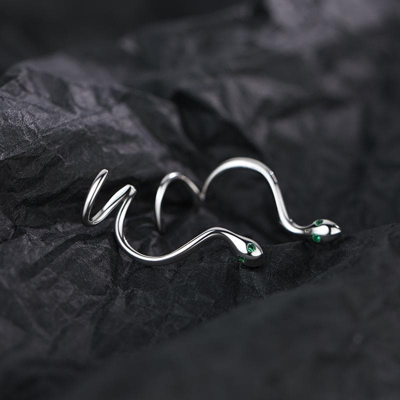 シルバーアクセサリー うねる蛇のゆらぎピアス
