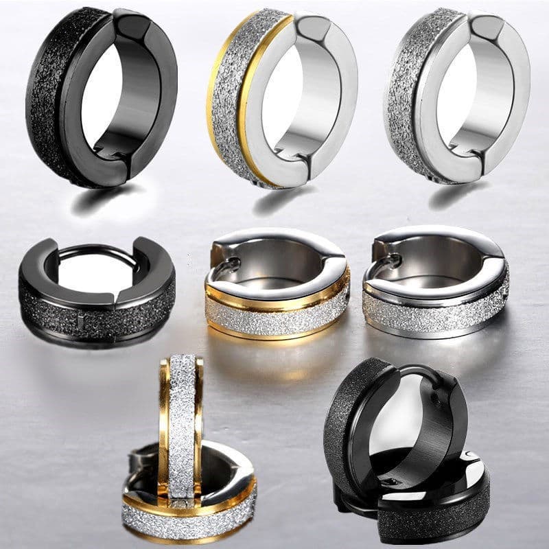 シルバーアクセサリー 輝き放つデザインフープピアス