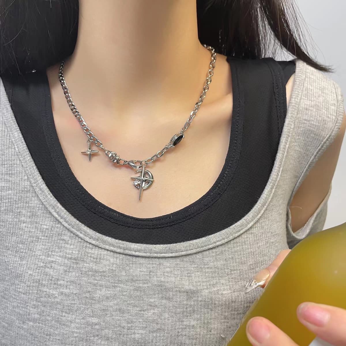 シルバーアクセサリー 十字架ムーンモチーフチェーンネックレス