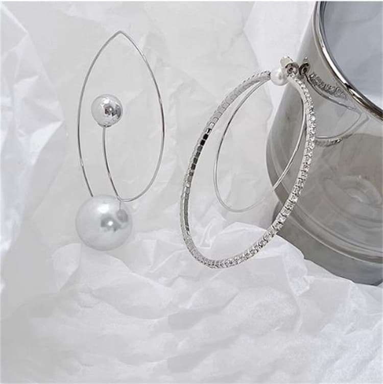 シルバーアクセサリー 真珠付き非対称大輪ピアス シルバー上品耳飾り