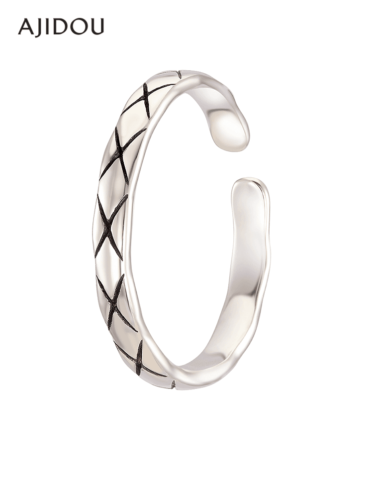 シルバーアクセサリー 菱格模様のフリーサイズリング