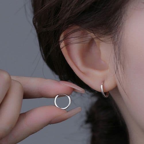 シルバーアクセサリー シンプル輪フープイヤリング