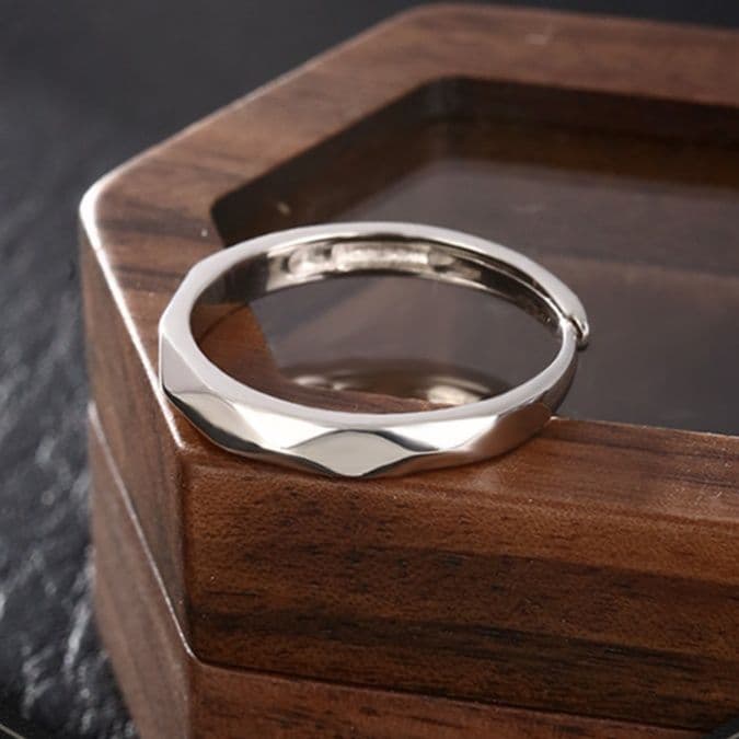 シルバーアクセサリー 幾何学模様のシンプルリング