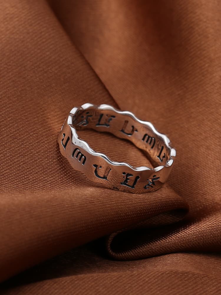 シルバーアクセサリー 古代文字の波紋リング