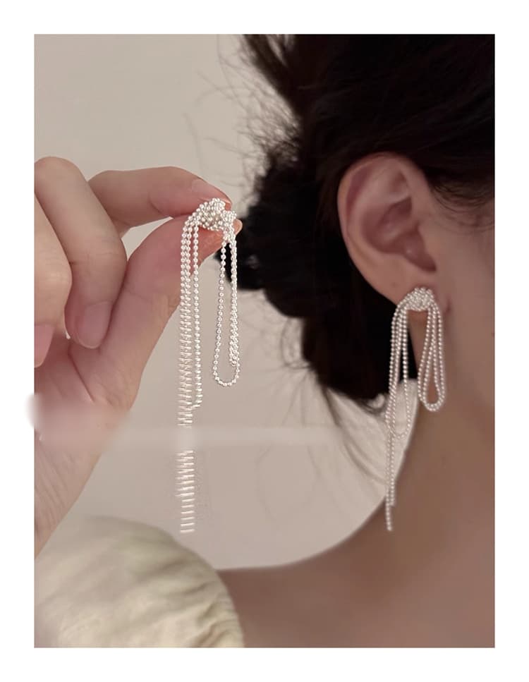 シルバーアクセサリー 多層フリンジ揺れるピアス シルバー色 大人女性
