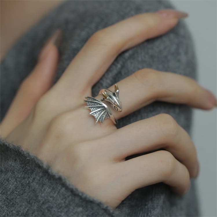 シルバーアクセサリー 竜の翼モチーフ指輪 個性派シルバーリング