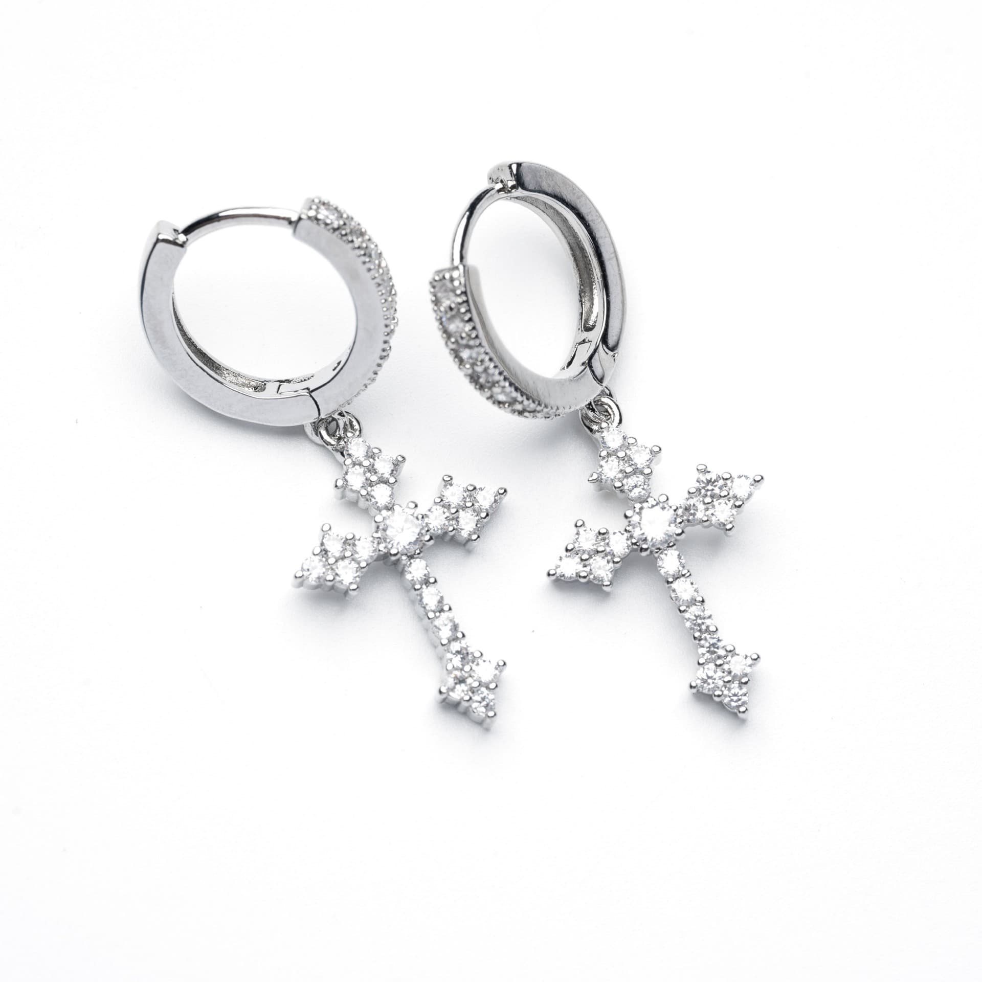 シルバーアクセサリー シャープクロスジルコニアピアス