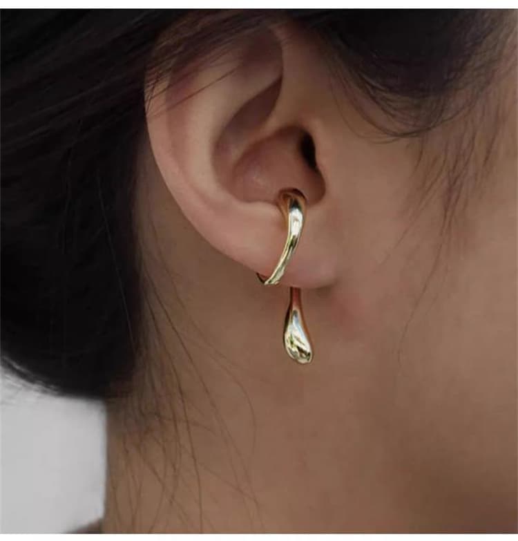 シルバーアクセサリー 水滴形シルバーイヤリング 穴なし耳介タイプ