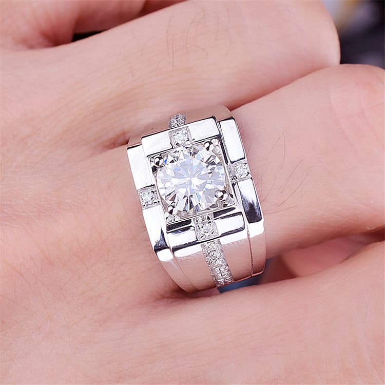 シルバーアクセサリー 煌めき王道デザインリング