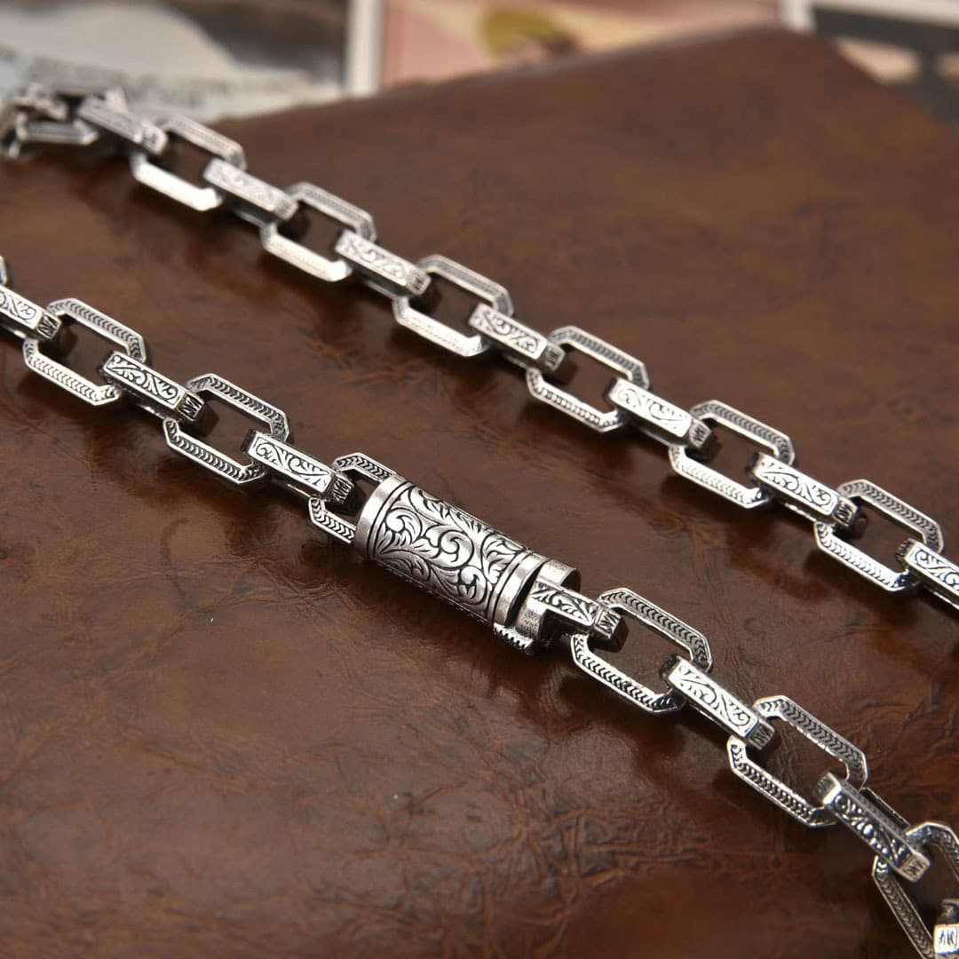 シルバーアクセサリー 唐草模様彫刻シリンダーチェーン