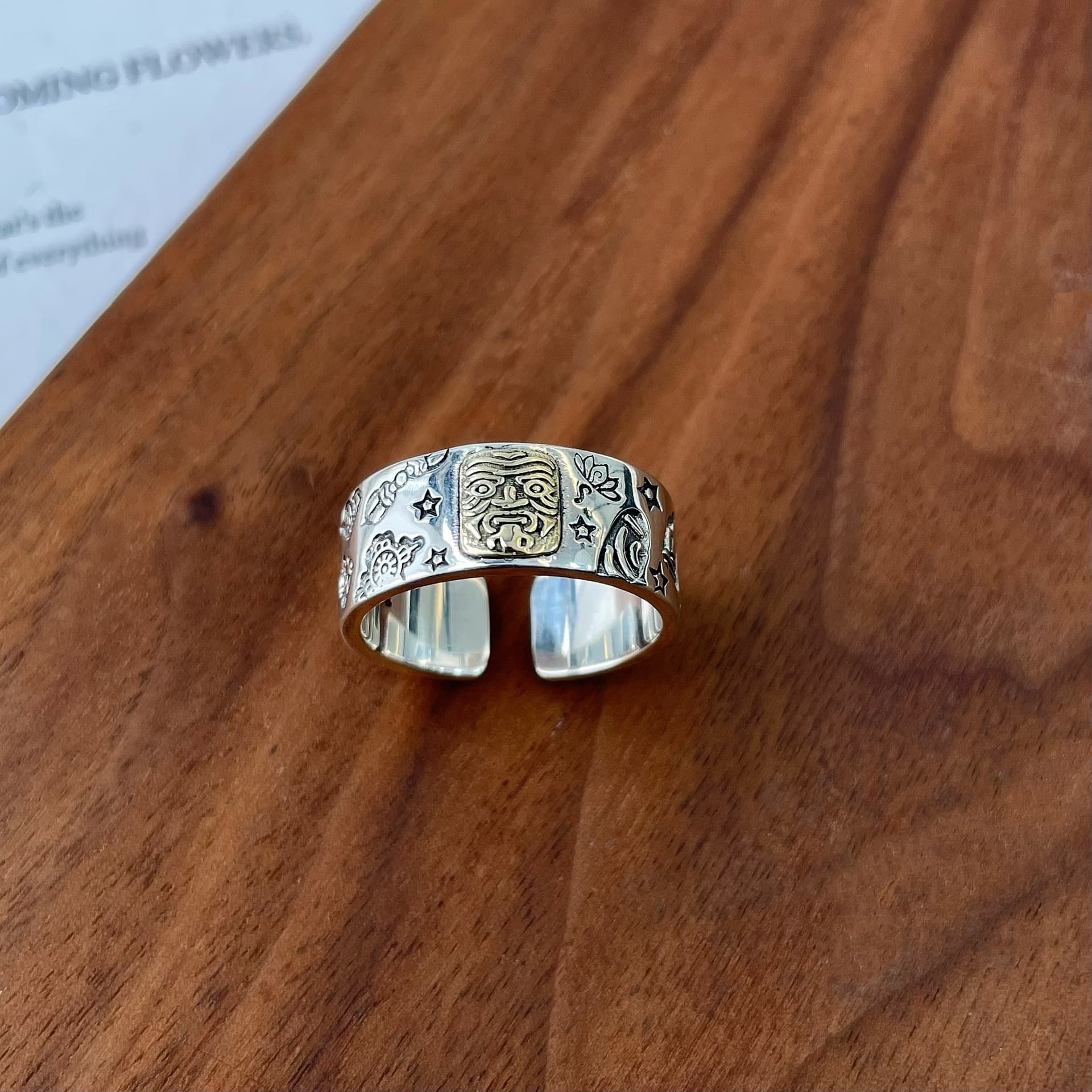 シルバーアクセサリー 古代神秘模様の開運リング