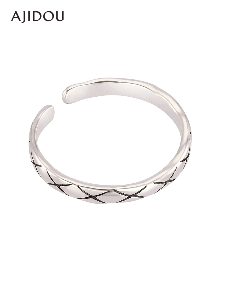 シルバーアクセサリー 菱格模様のフリーサイズリング