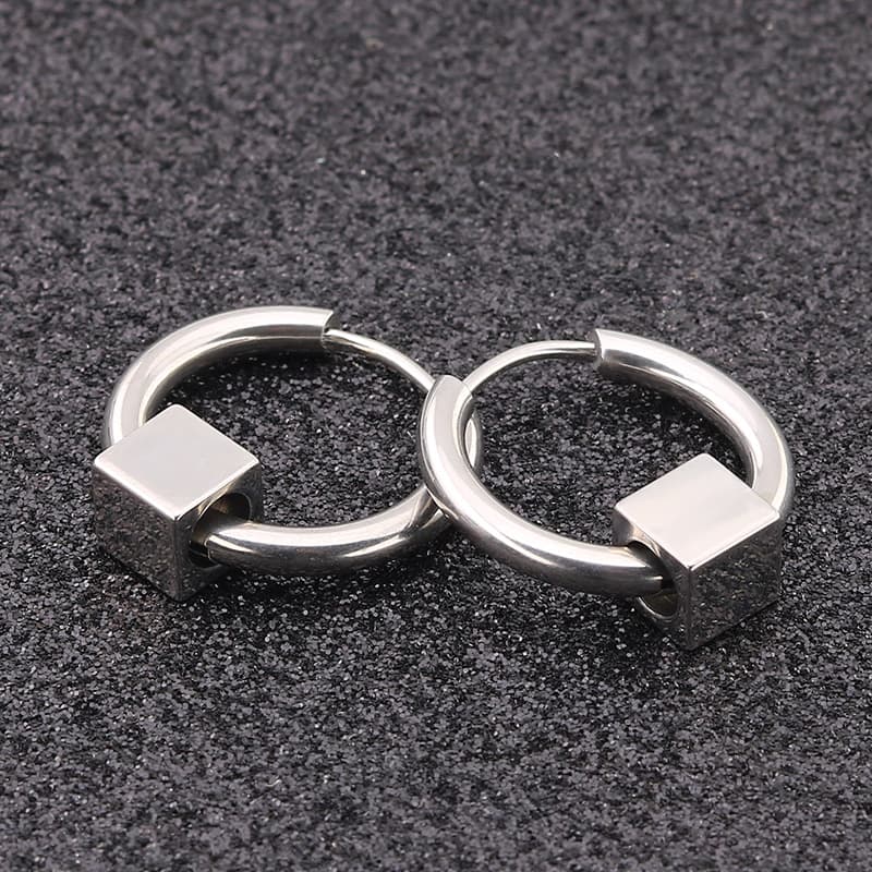 シルバーアクセサリー 立方体フープピアス