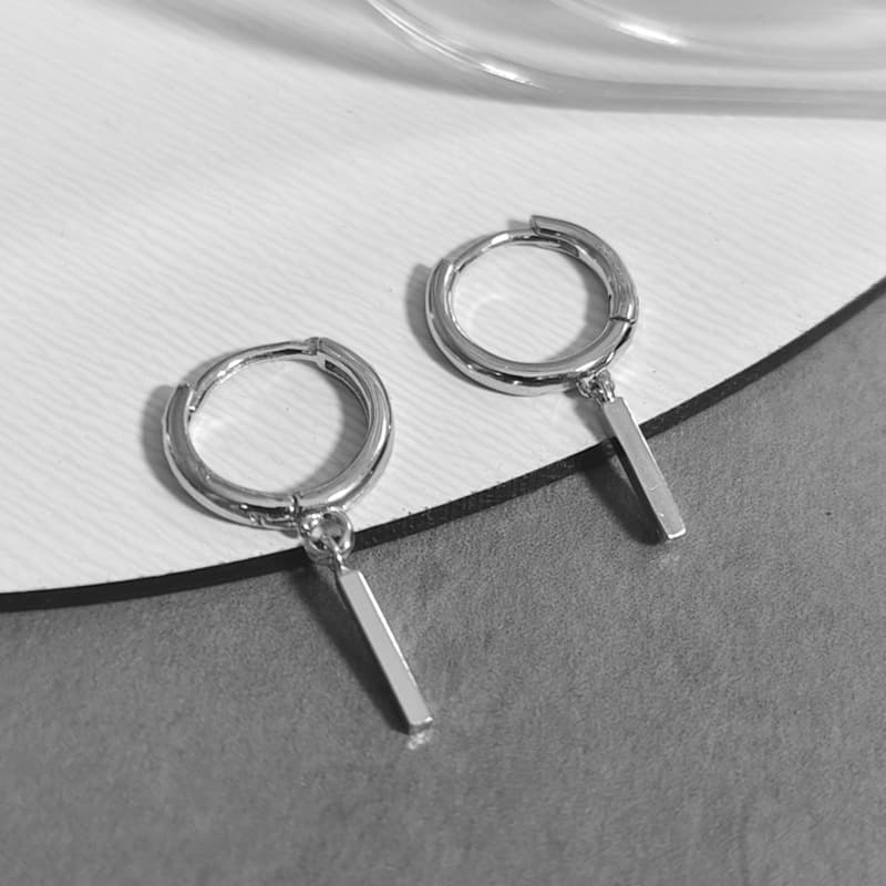 シルバーアクセサリー 縦棒フープピアス