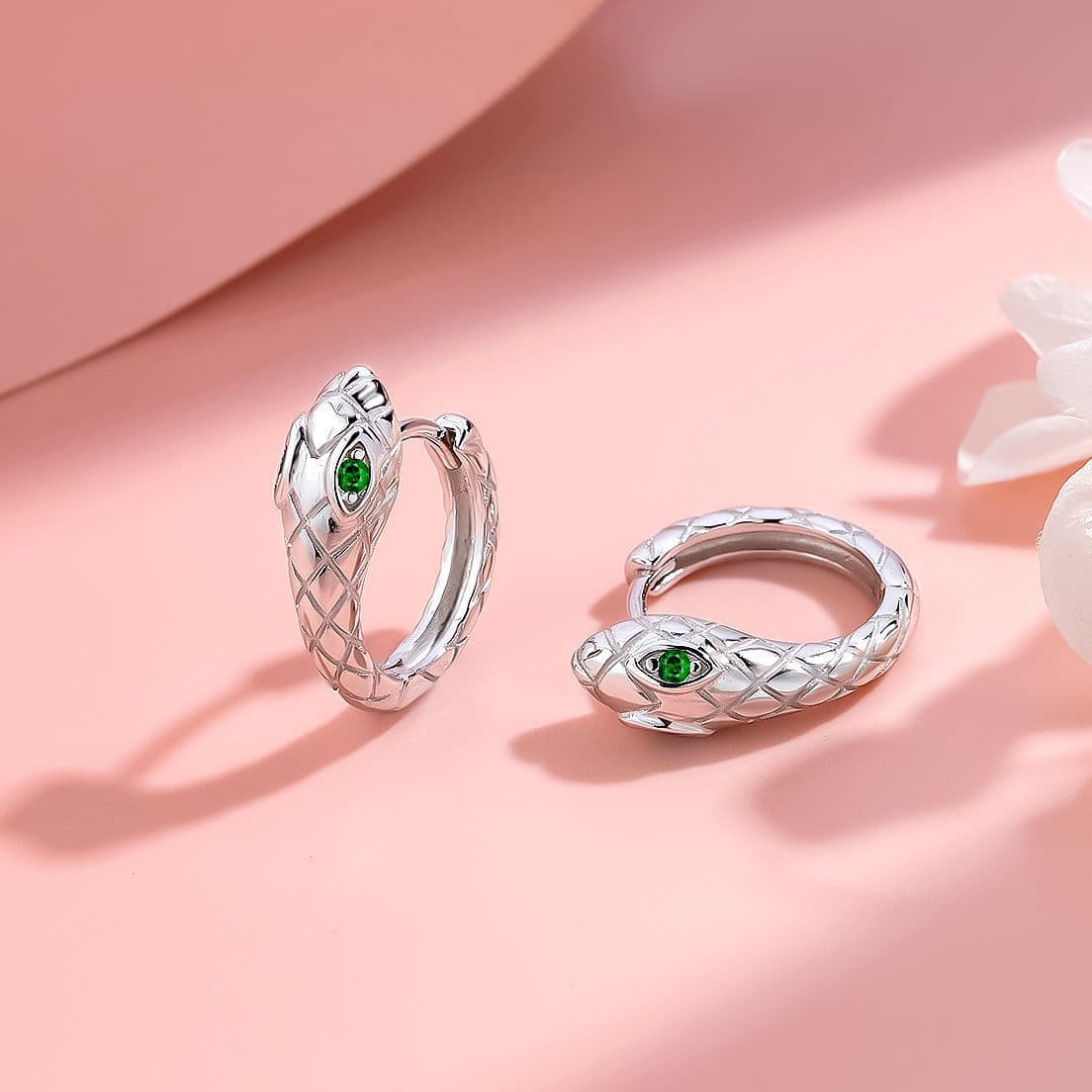 シルバーアクセサリー 蛇モチーフクロスメッシュピアス